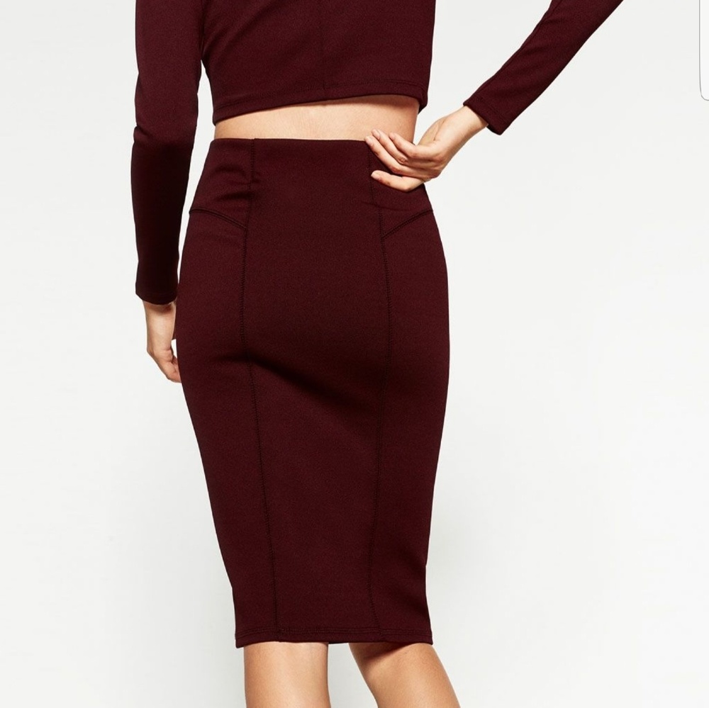 Zara maroon pencil skirt, size M